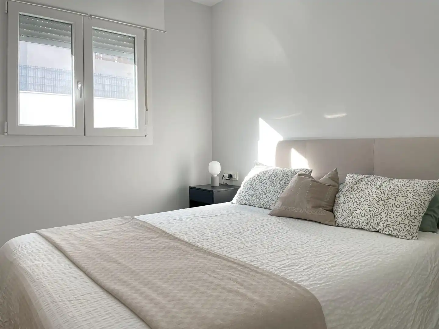 Habitación de Planta baja en venta en Mijas con Aire acondicionado, Jardín privado y Terraza