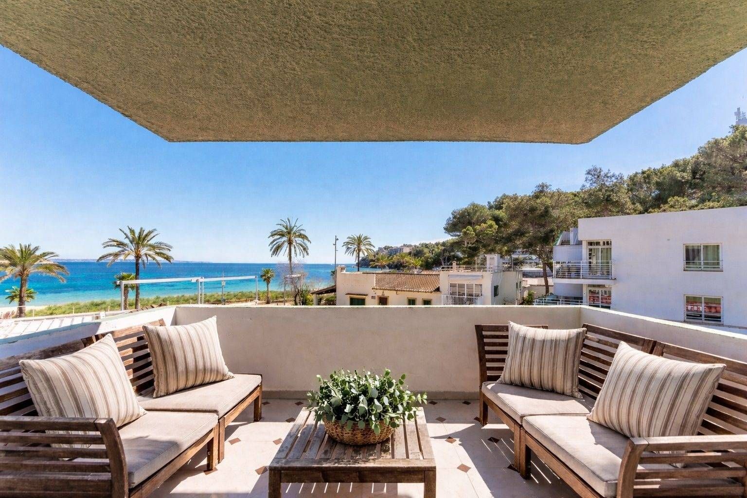 Terrassa de Apartament en venda en Calvià amb Aire condicionat, Moblat i Balcó