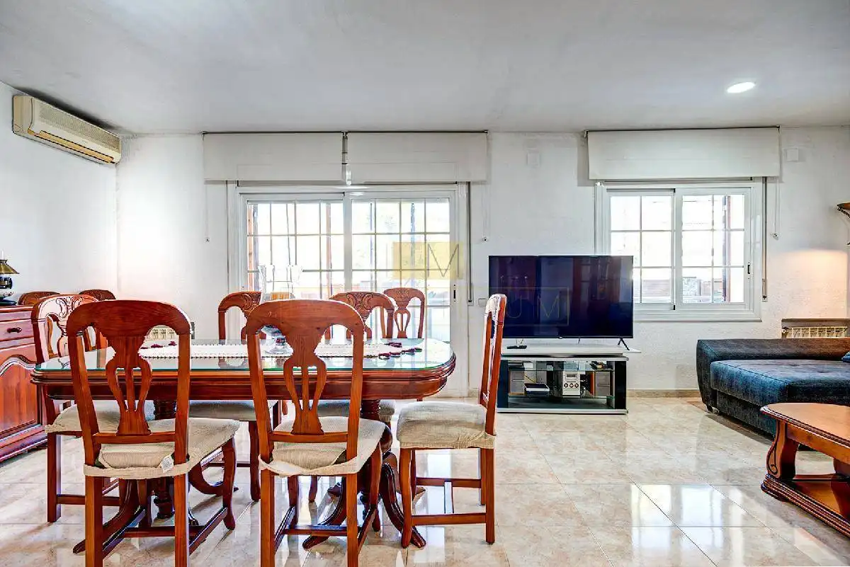 Dining room of Houses for sale in Sant Pere de Ribes  with Air Conditioner, Heating and Private garden