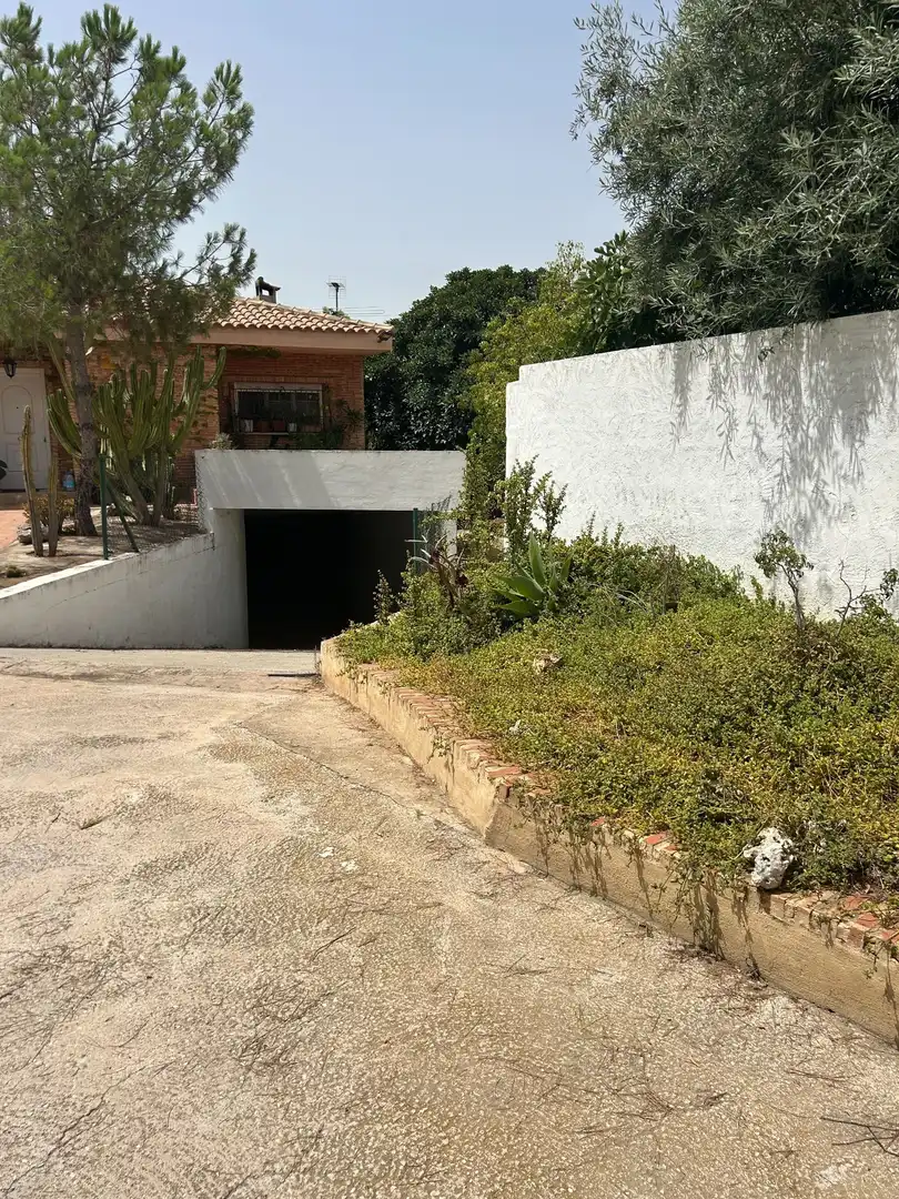 Aparcament de Casa o xalet en venda en San Vicente del Raspeig / Sant Vicent del Raspeig amb Aire condicionat, Calefacció i Jardí privat