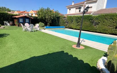 Swimming pool of House or chalet for sale in Aranjuez  with Air Conditioner, Heating and Private garden