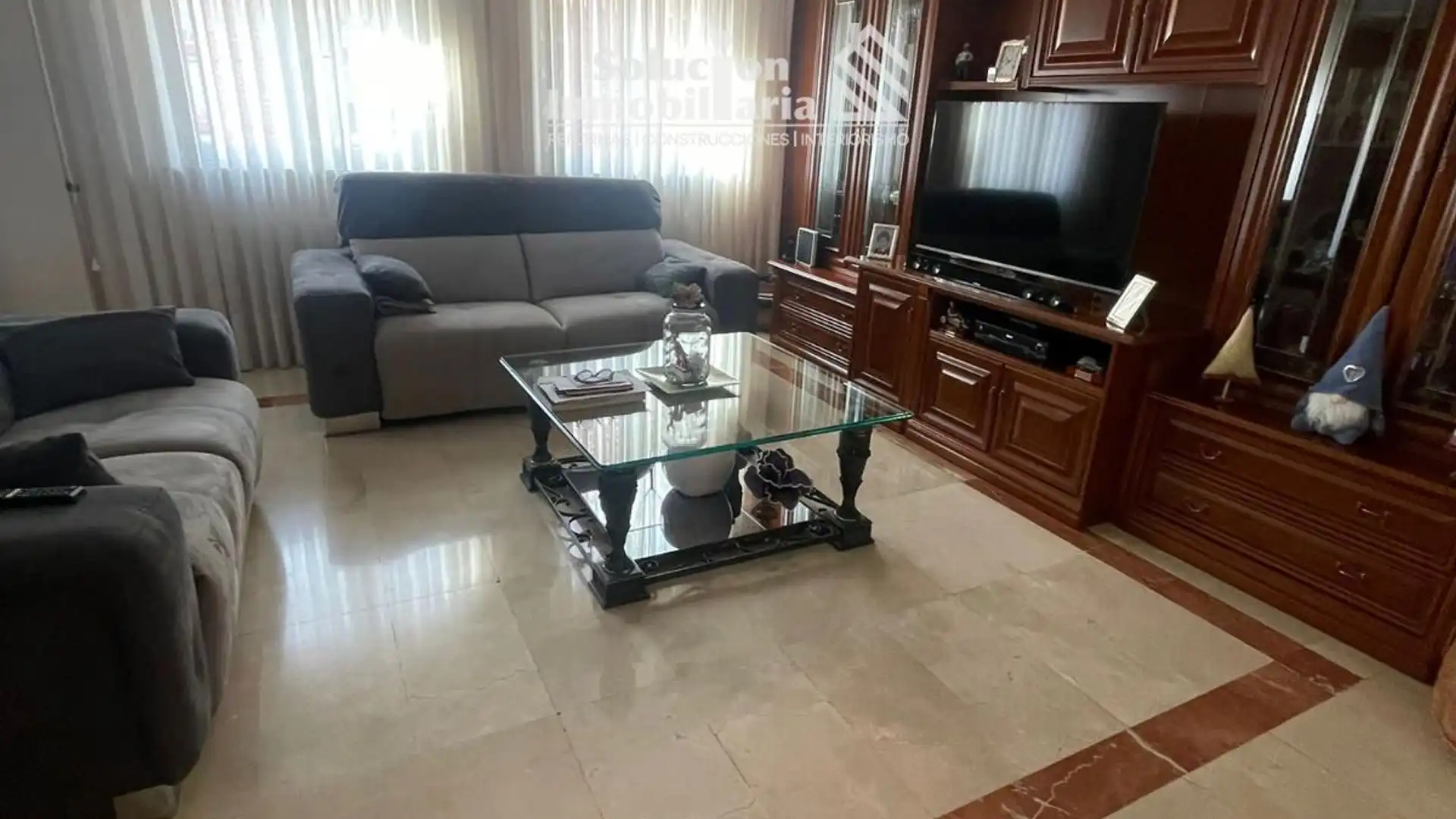 Sala de estar de Casa o chalet en venta en Villares de la Reina con Calefacción, Terraza y Amueblado