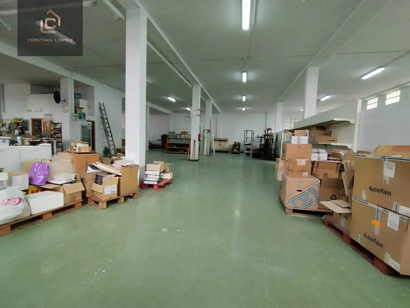Local comercial en venta en Rúa Rosalía de Castro 23, imagen 23