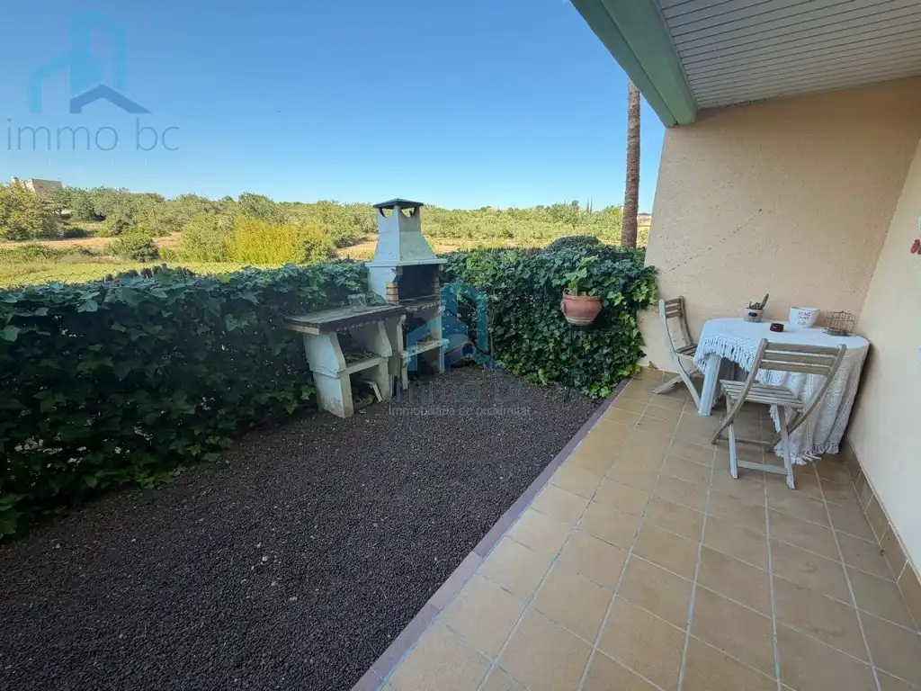 Terrassa de Planta baixa en venda en La Pobla de Montornès  