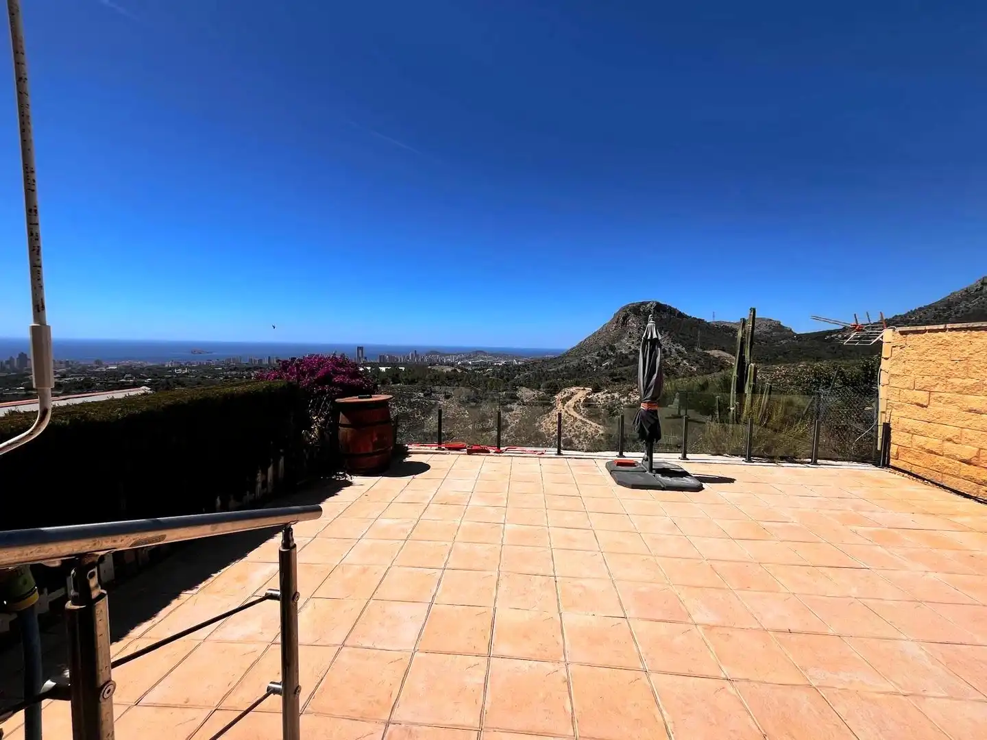 Terrasse von Erdgeschoss zum Verkauf in La Nucia mit Klimaanlage, Heizung und Privatgarten