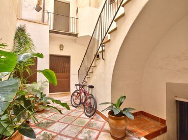 Bajo en venta en Centre