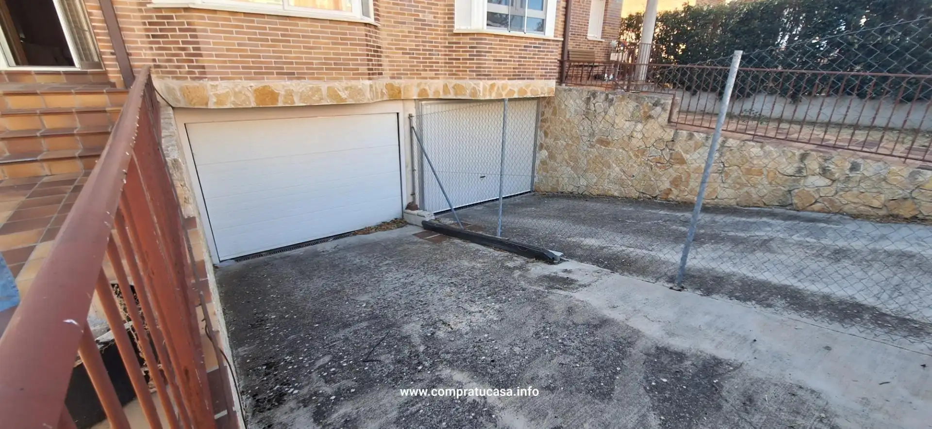 Casa adosada en venta en Calle MISTRAL, Encinillas