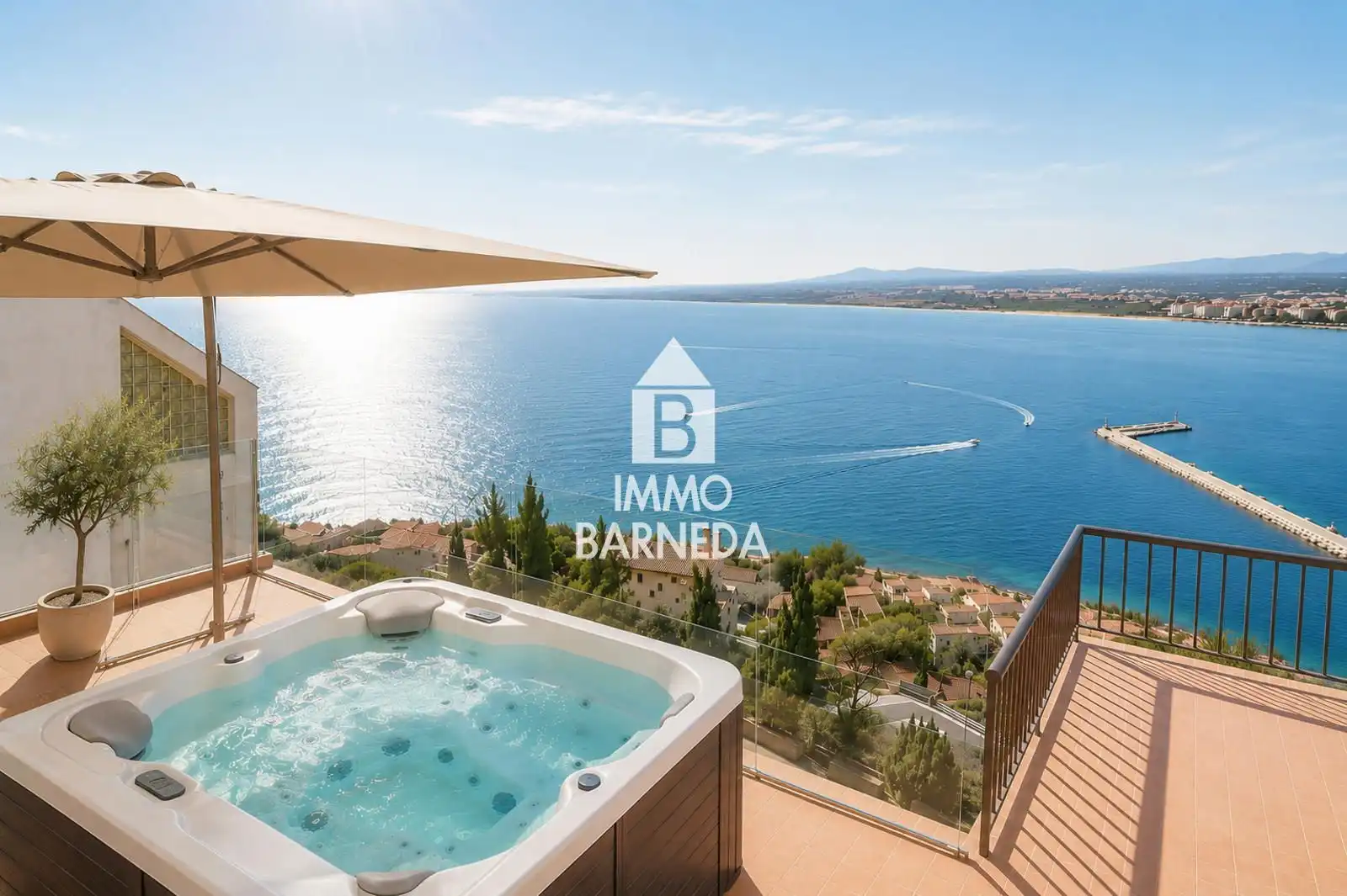 Casa con terraza en venta en Joan Margarit 5