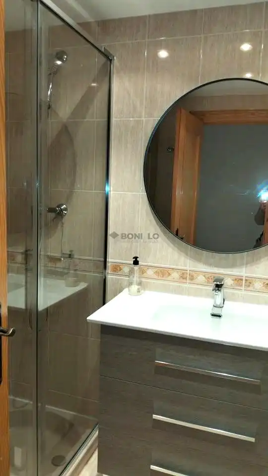 Baño de Piso en venta en Moncofa con Terraza, Piscina y Amueblado