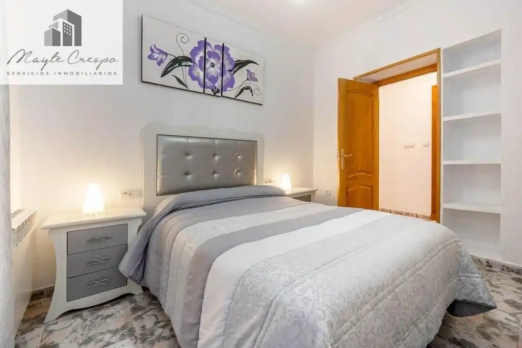Piso con ascensor en venta en Calle Águila, imagen 2