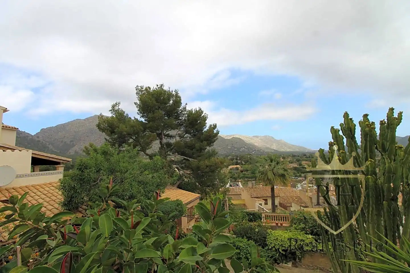Vista exterior de Casa o xalet en venda en Pollença amb Aire condicionat, Jardí privat i Terrassa