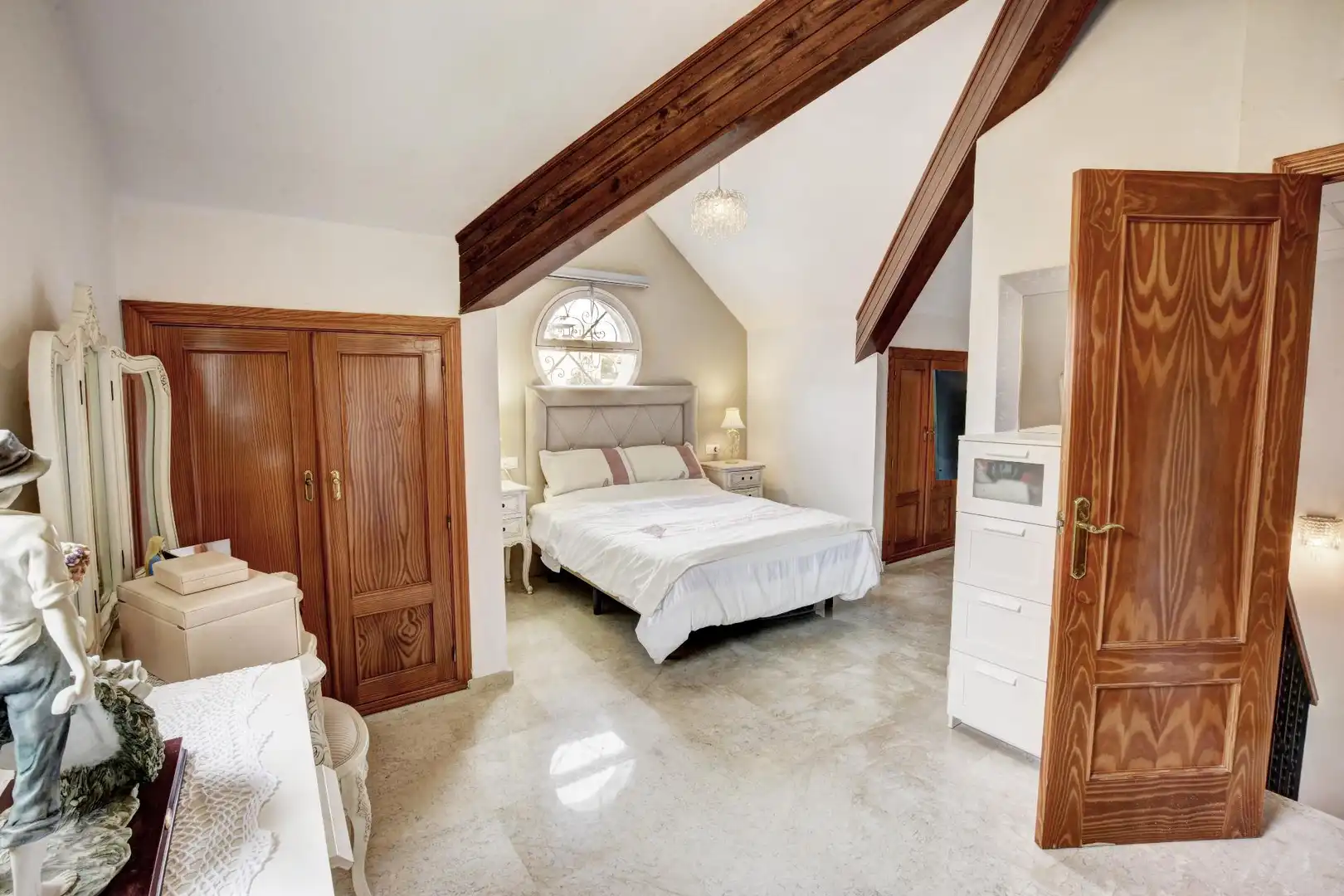 Casa aparellada amb piscina en venda a Torrequebrada, imagen 31