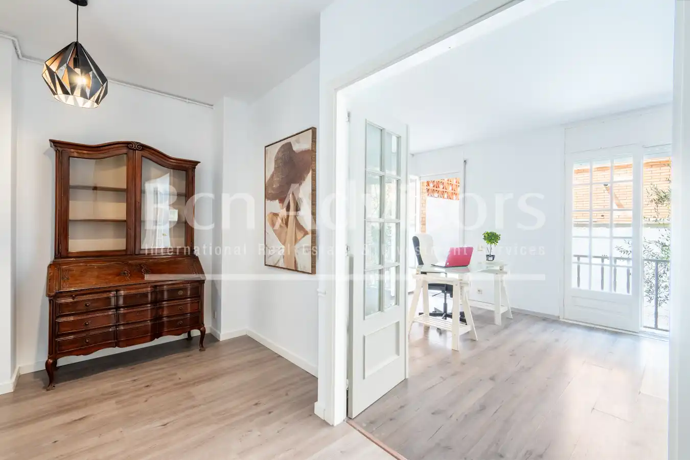 Sala d'estar de Casa adosada en venda en Sant Just Desvern amb Aire condicionat, Calefacció i Parquet