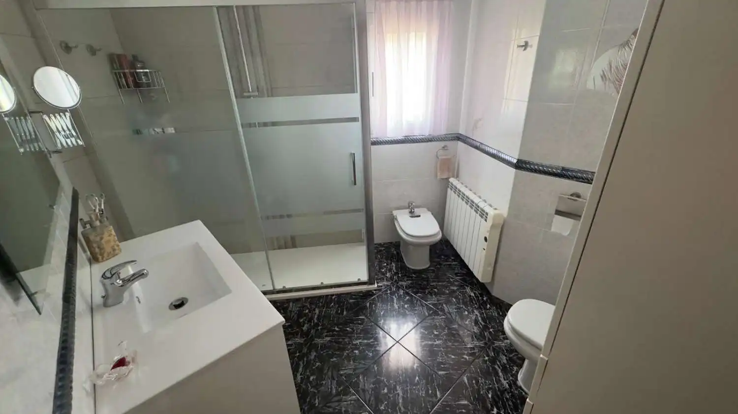Badezimmer von Wohnung zum Verkauf in Pliego mit Klimaanlage, Heizung und Terrasse