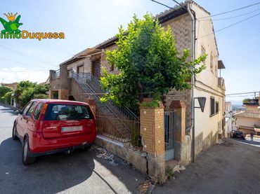 Maison jumelée avec balcon à vendre à Barrio de la Vega