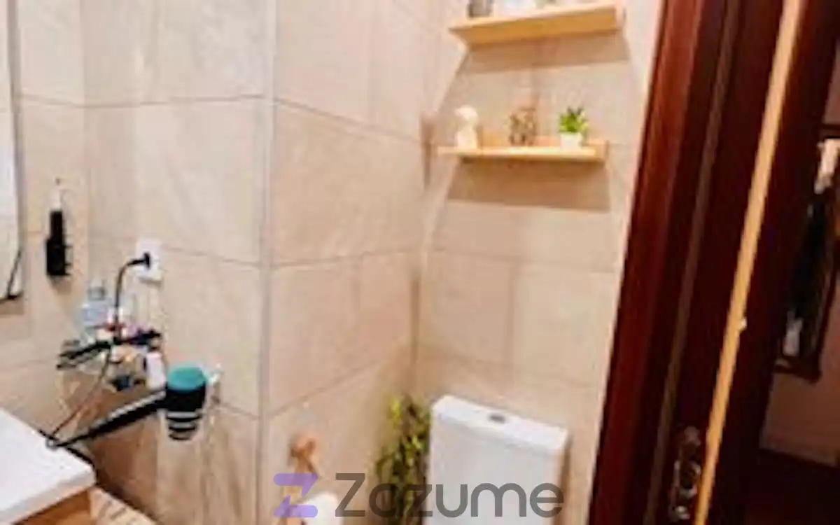 Room in C. Empleo Juvenil, Orcasitas
