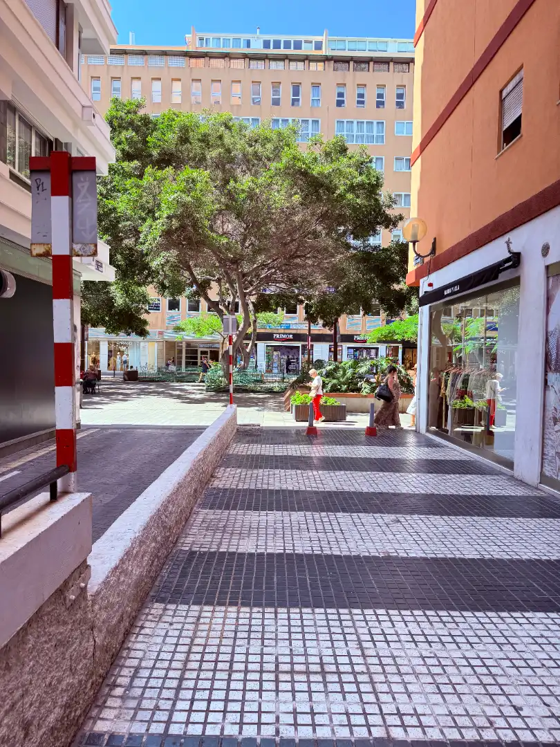 Vista exterior de Pis de lloguer en Las Palmas de Gran Canaria amb Balcó