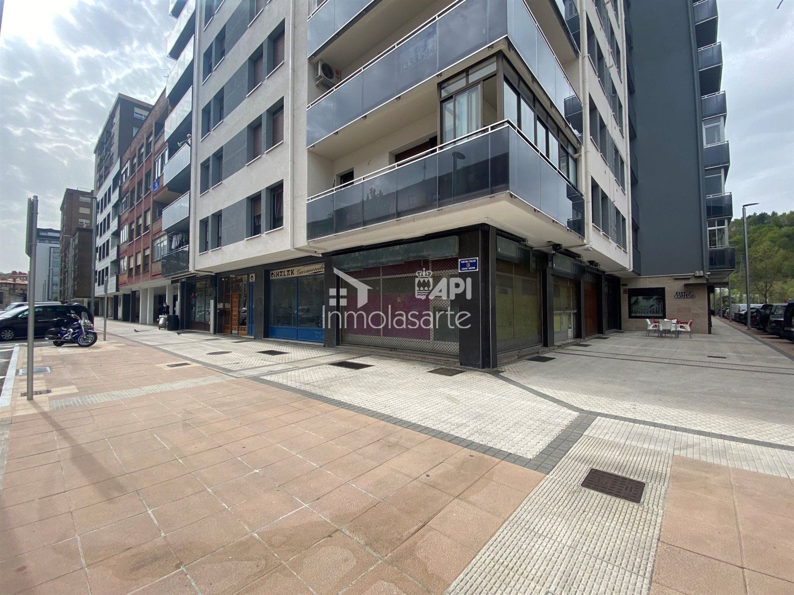 Vista exterior de Local en venta en Lasarte-Oria