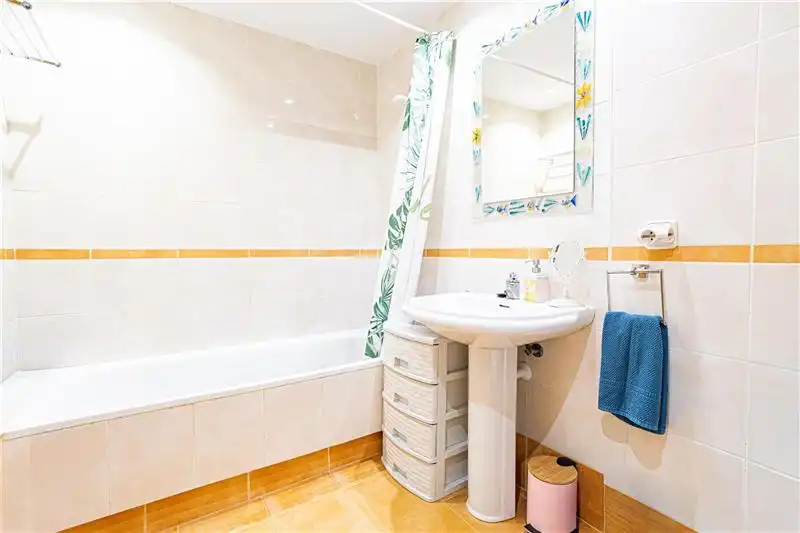 Baño de Piso en venta en  Palma de Mallorca con Aire acondicionado, Calefacción y Terraza