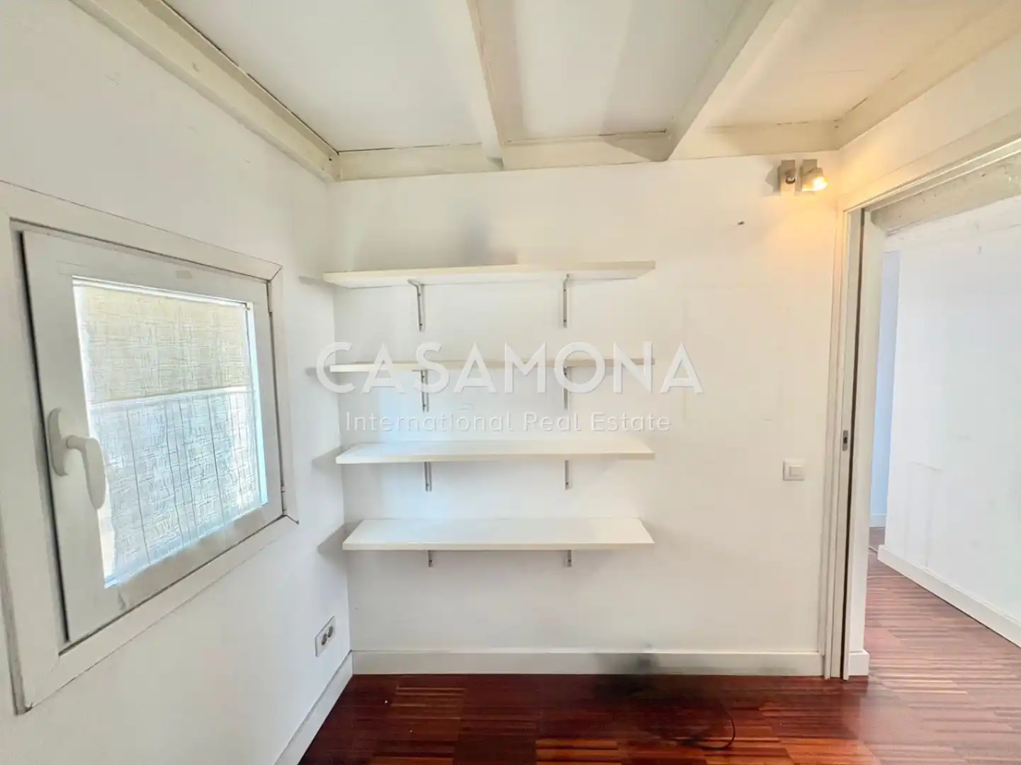 Maisonette zum Verkauf in Barcelona mit Klimaanlage, Terrasse und Balkon