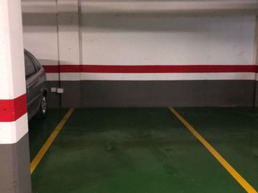 Individual en alquiler en Avinguda Lluís Companys 44