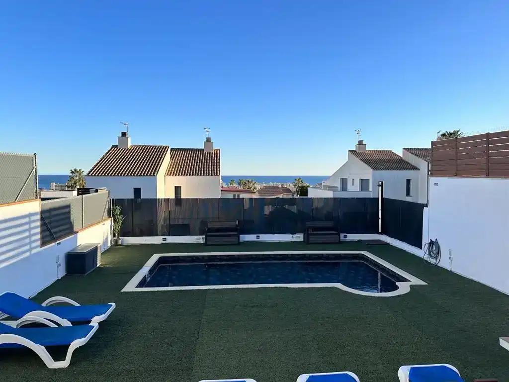 Swimming pool of Houses for sale in Calafell  with Air Conditioner and Swimming Pool