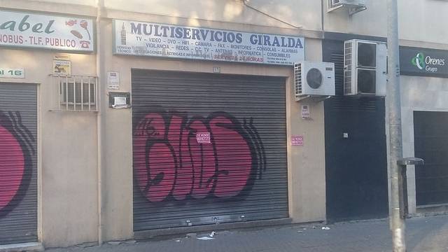 Local comercial en Venta en Av de la Paz en El Plantinar – Avda. La Paz - El Juncal