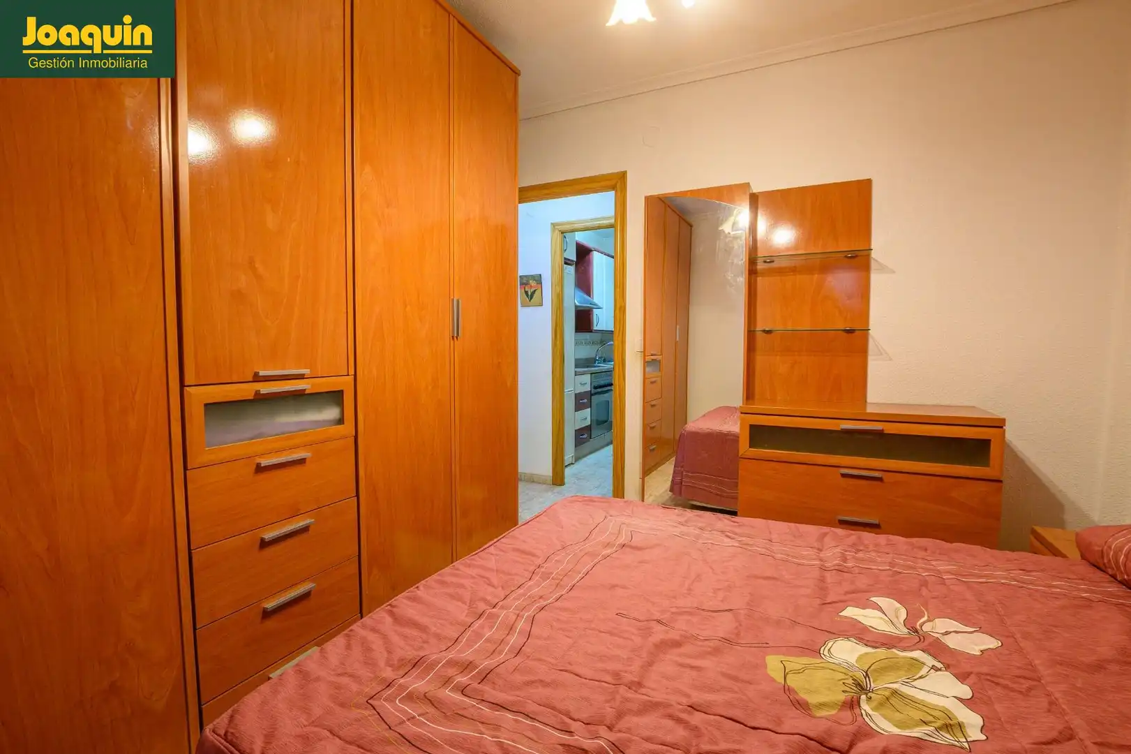Dormitori de Pis en venda en Córdoba amb Aire condicionat i Terrassa