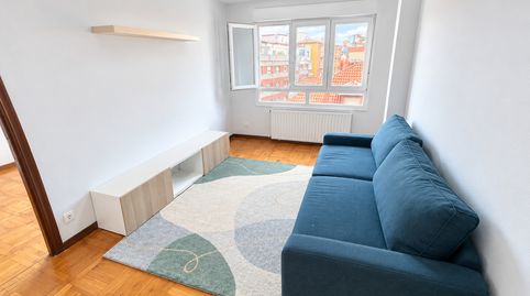 Foto 2 de Apartament de lloguer a Avenida Schulz, Barrio del Centro, Gijón