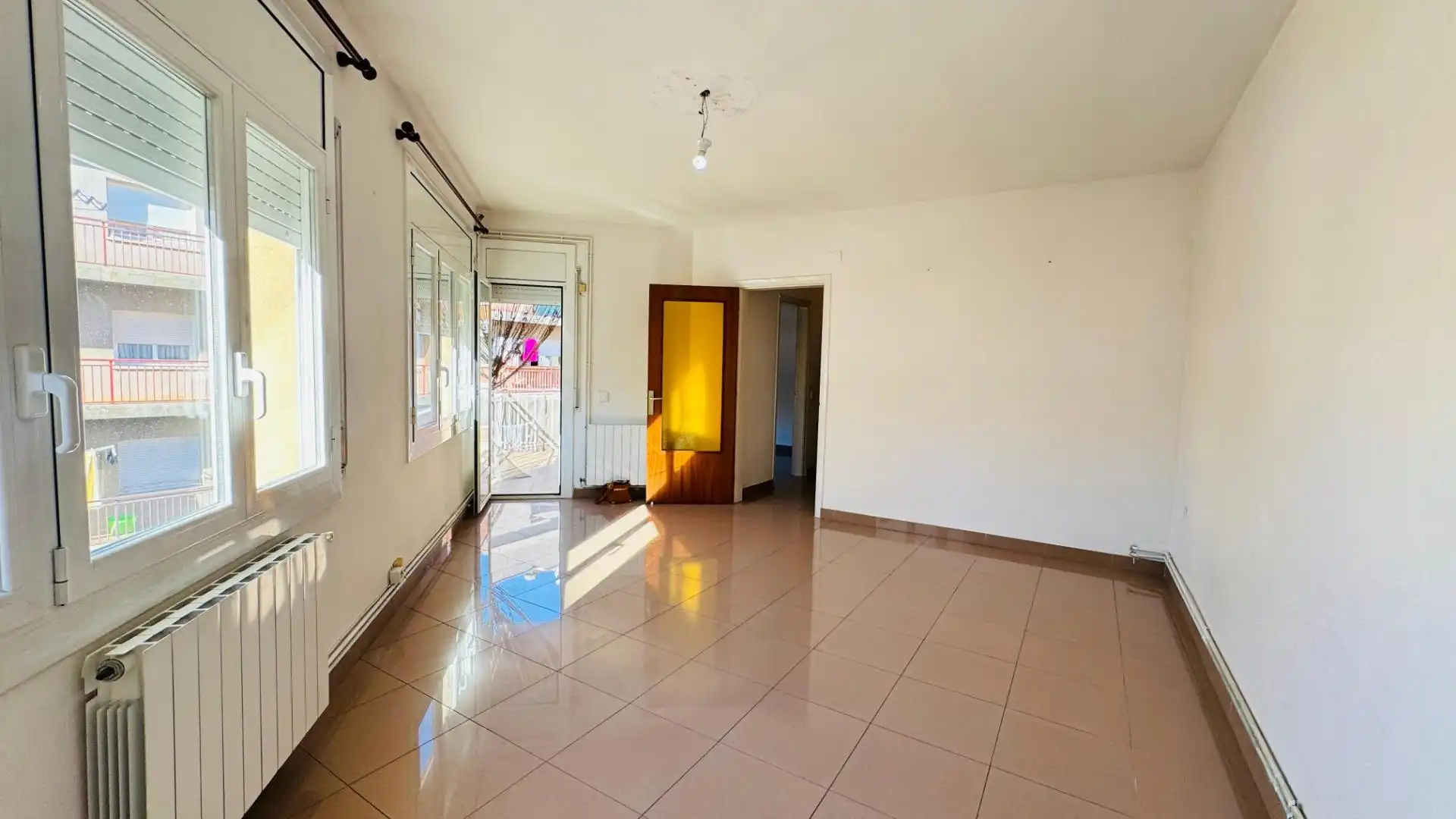 Living room of Flat for sale in Vilafranca del Penedès  with Heating, Balcony and Alarm