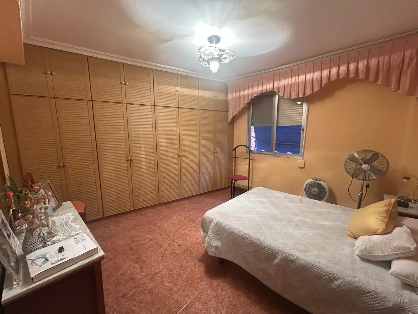 Habitación de Piso en venta en Quart de Poblet con Aire acondicionado, Horno y Lavadora