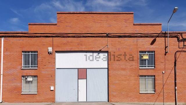Nave industrial en Venta en Calle Esposos Curie en Villares de la Reina