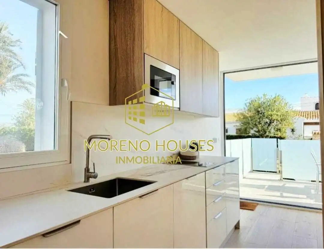 Kitchen of Study for rent in Montañar - El Arenal
