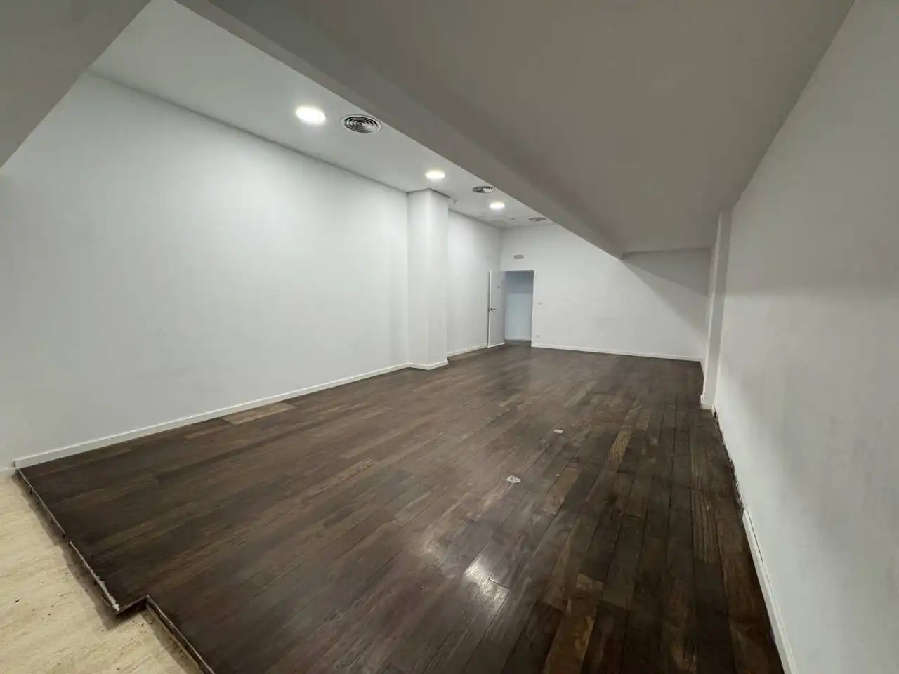 Local comercial en alquiler en Calle Sant Antoni Maria Claret, imagen 30