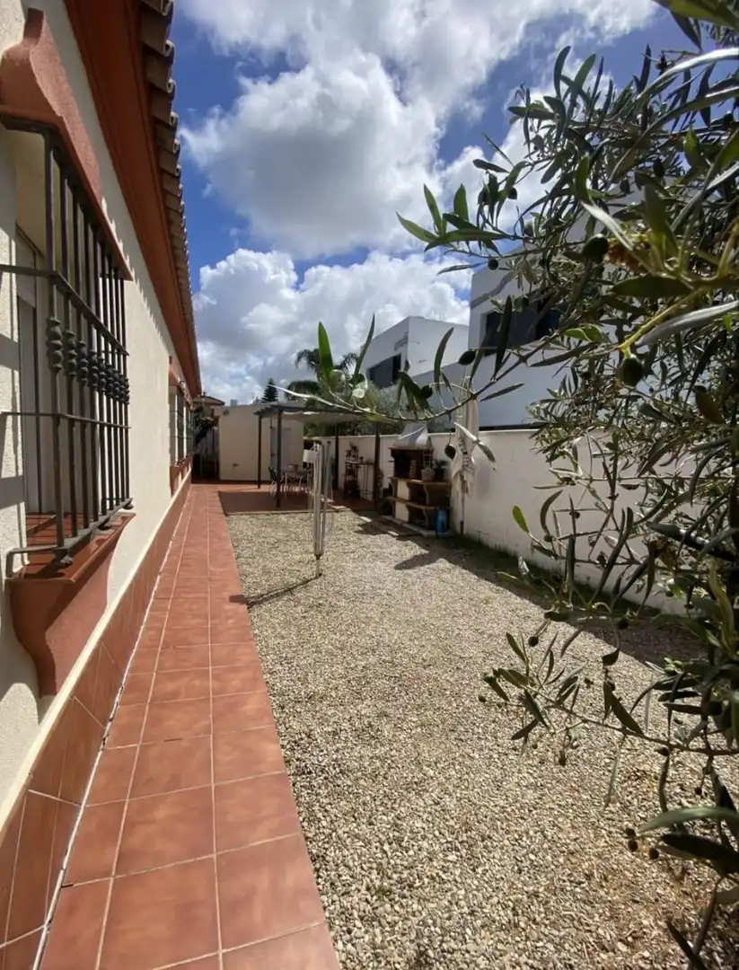 Villa avec piscine à vendre à Los Gallos, imagen 2