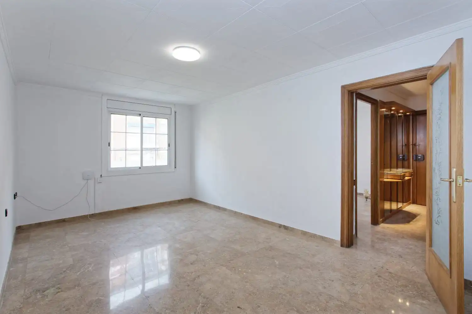 Habitación de Casa adosada en venta en Terrassa con Terraza, Horno y Lavadora