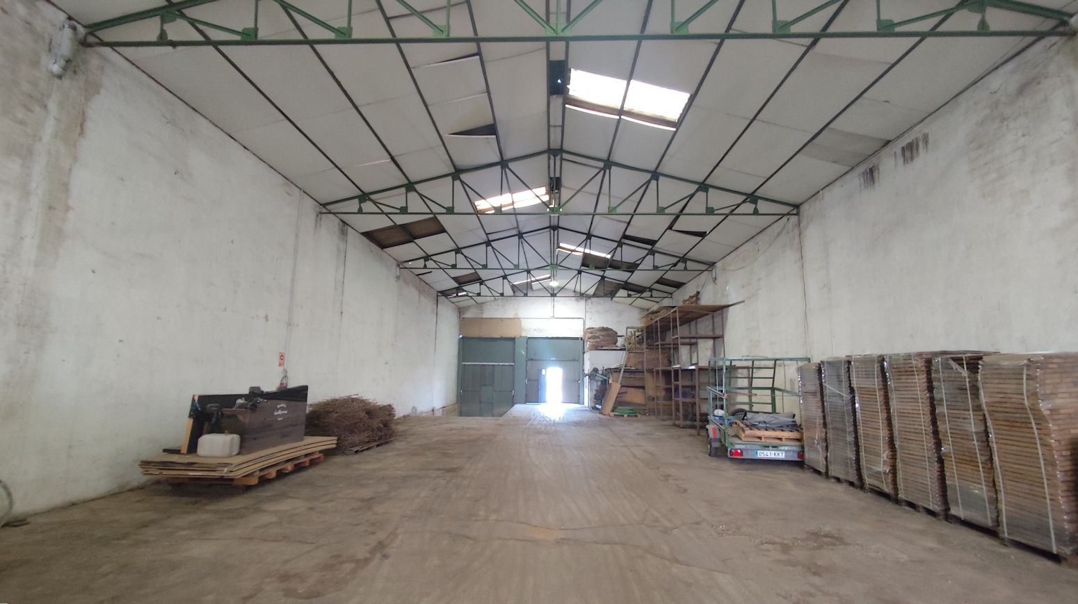 Fabrikhallen zum Verkauf in Oyón-Oion