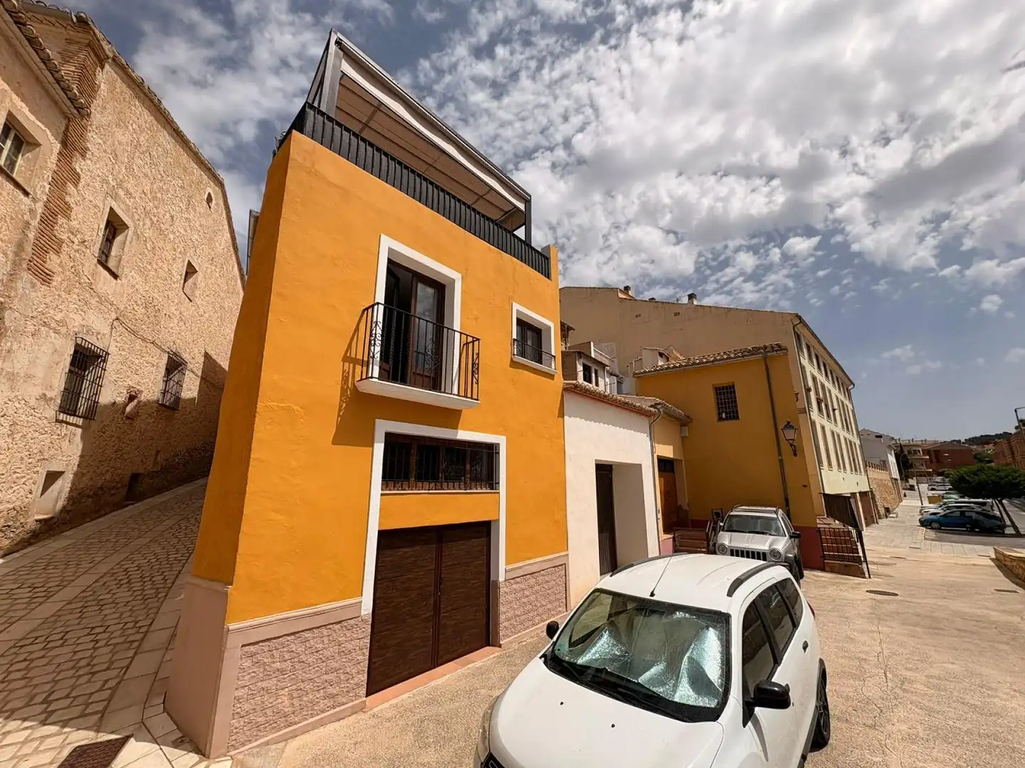 Exterior view of Duplexes for sale in Biar