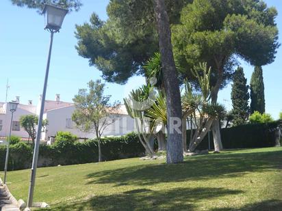 Jardí de Casa adosada de lloguer en El Puerto de Santa María amb Aire condicionat, Terrassa i Moblat