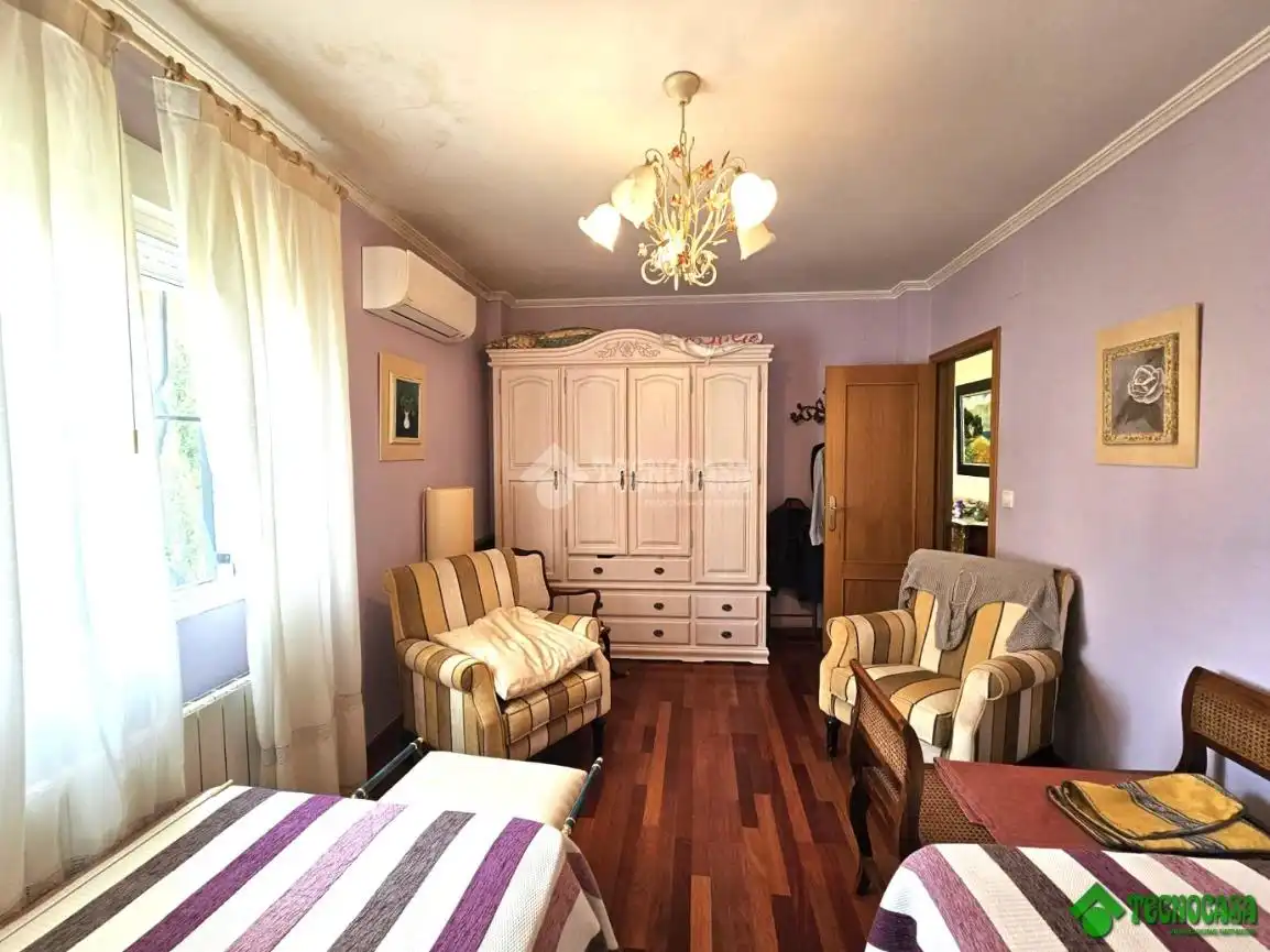 Casa adosada en venta en Pedanías - Extrarradio