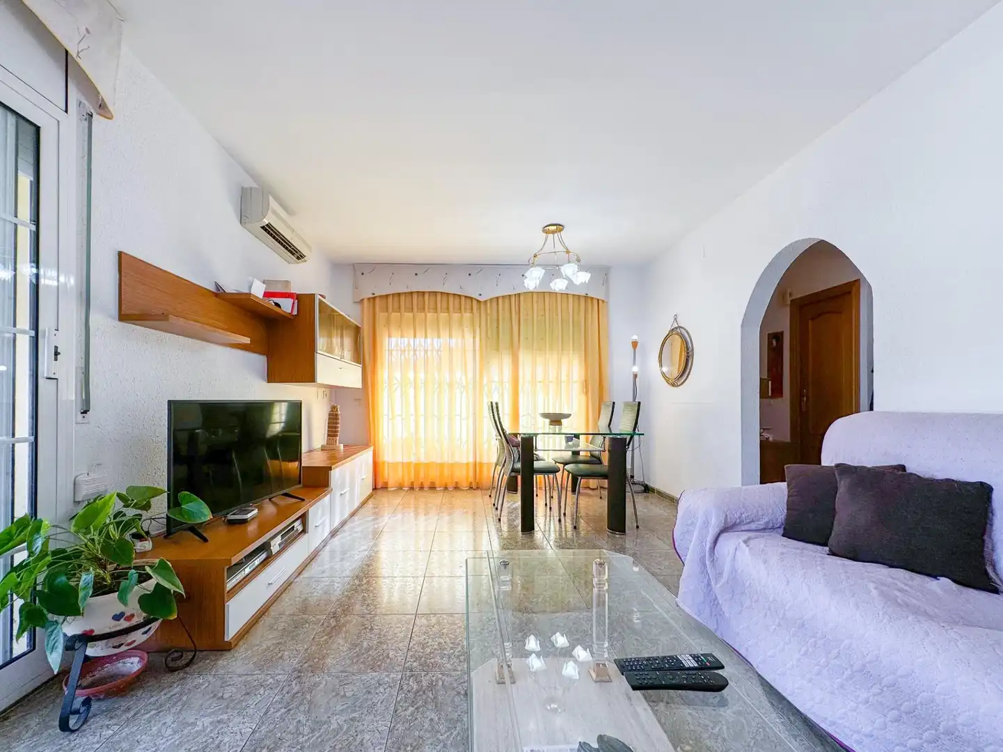 Living room of Houses for sale in El Vendrell  with Heating, Swimming Pool and Furnished