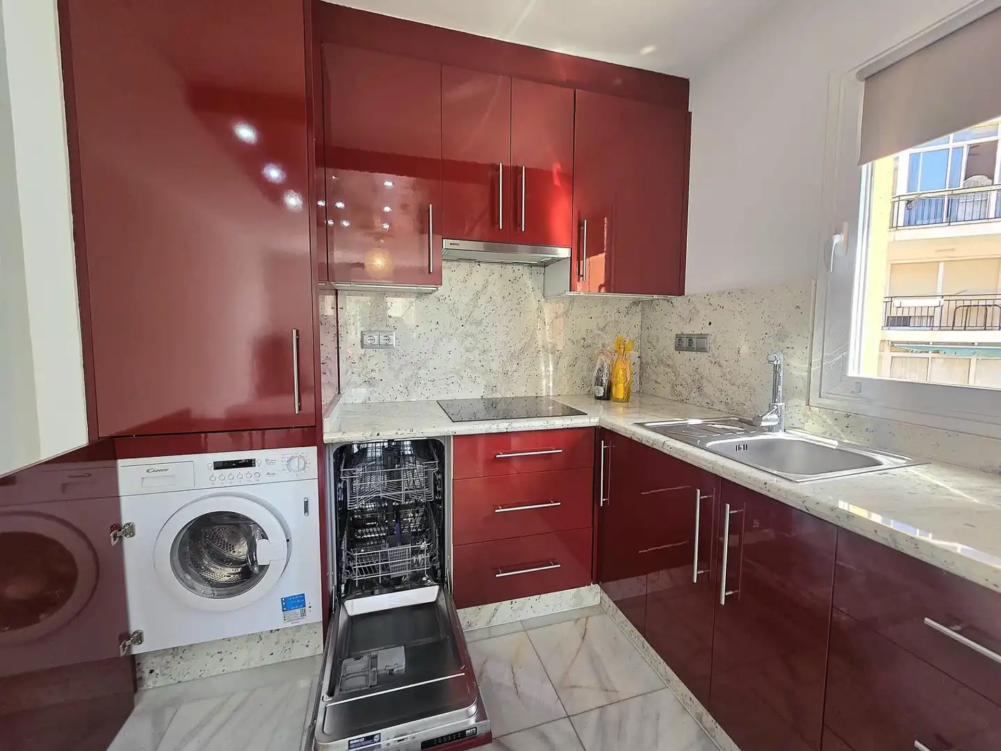 Küche von Wohnung zum Verkauf in Torremolinos mit Terrasse, Abstellraum und Möbliert