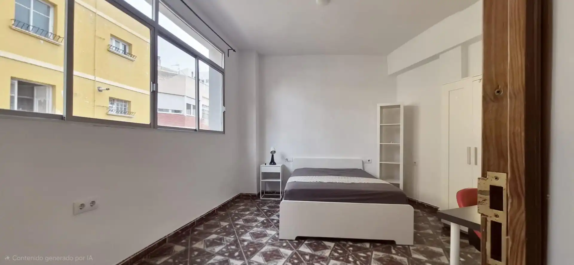 Habitación de Edificio en venta en Almería