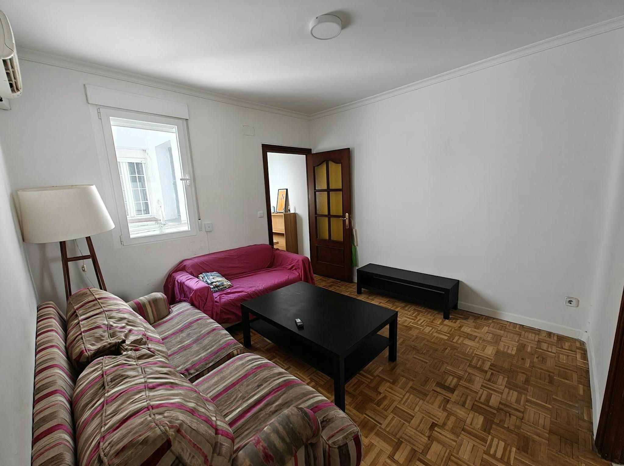 Sala d'estar de Pis de lloguer en  Madrid Capital amb Moblat