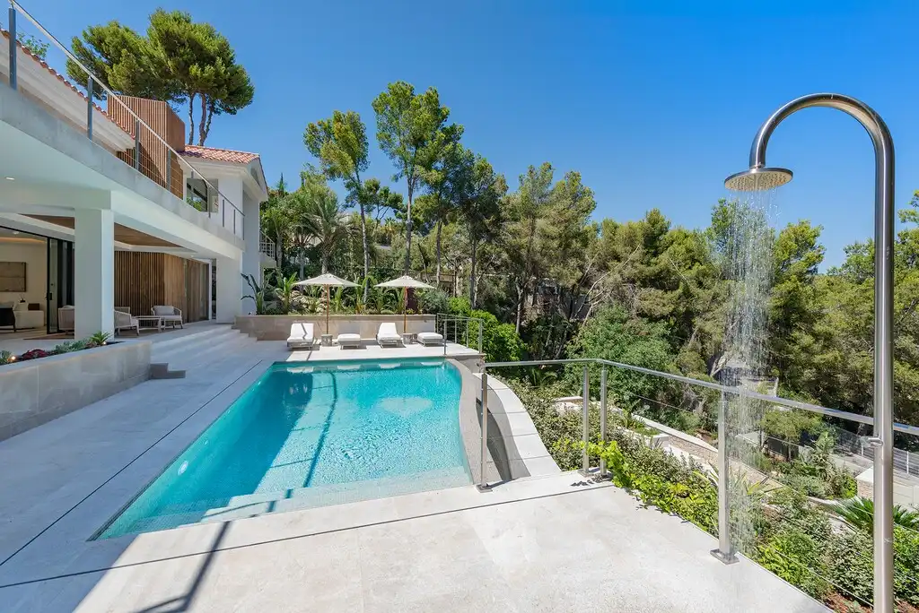 Swimming pool of Houses for sale in Calvià  with Air Conditioner, Heating and Private garden