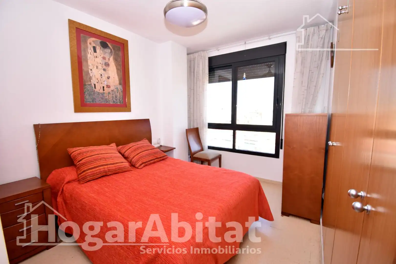 Bedroom of Flat for sale in Torrent  with Air Conditioner, Heating and Furnished