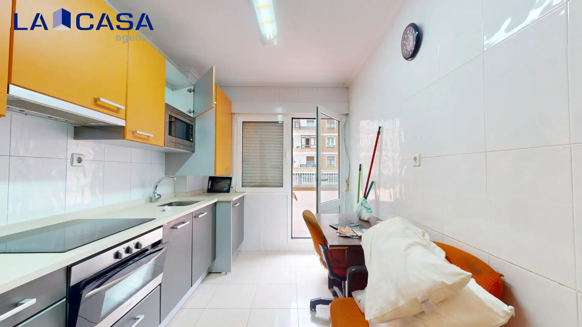 Kitchen of Flat for sale in Bilbao   with Terrace and Furnished
