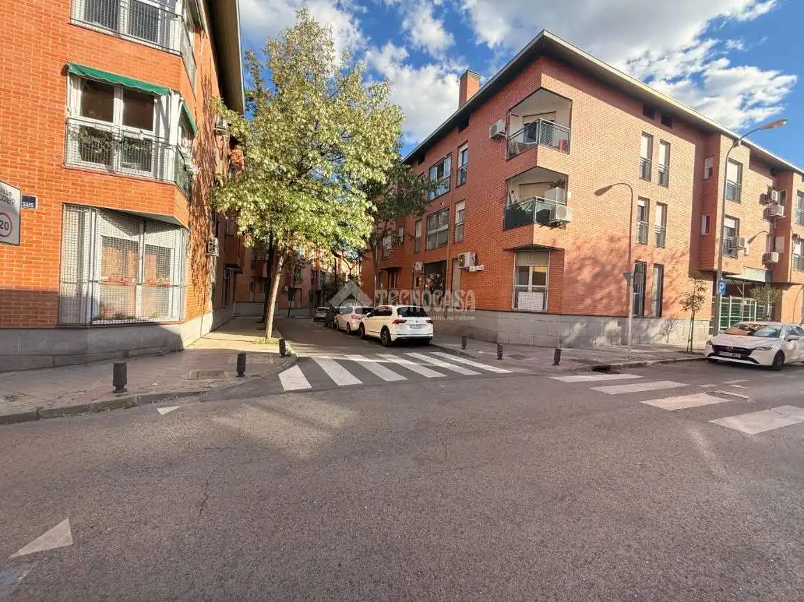 Außenansicht von Wohnung zum Verkauf in Madrid mit Klimaanlage, Heizung und Alarm