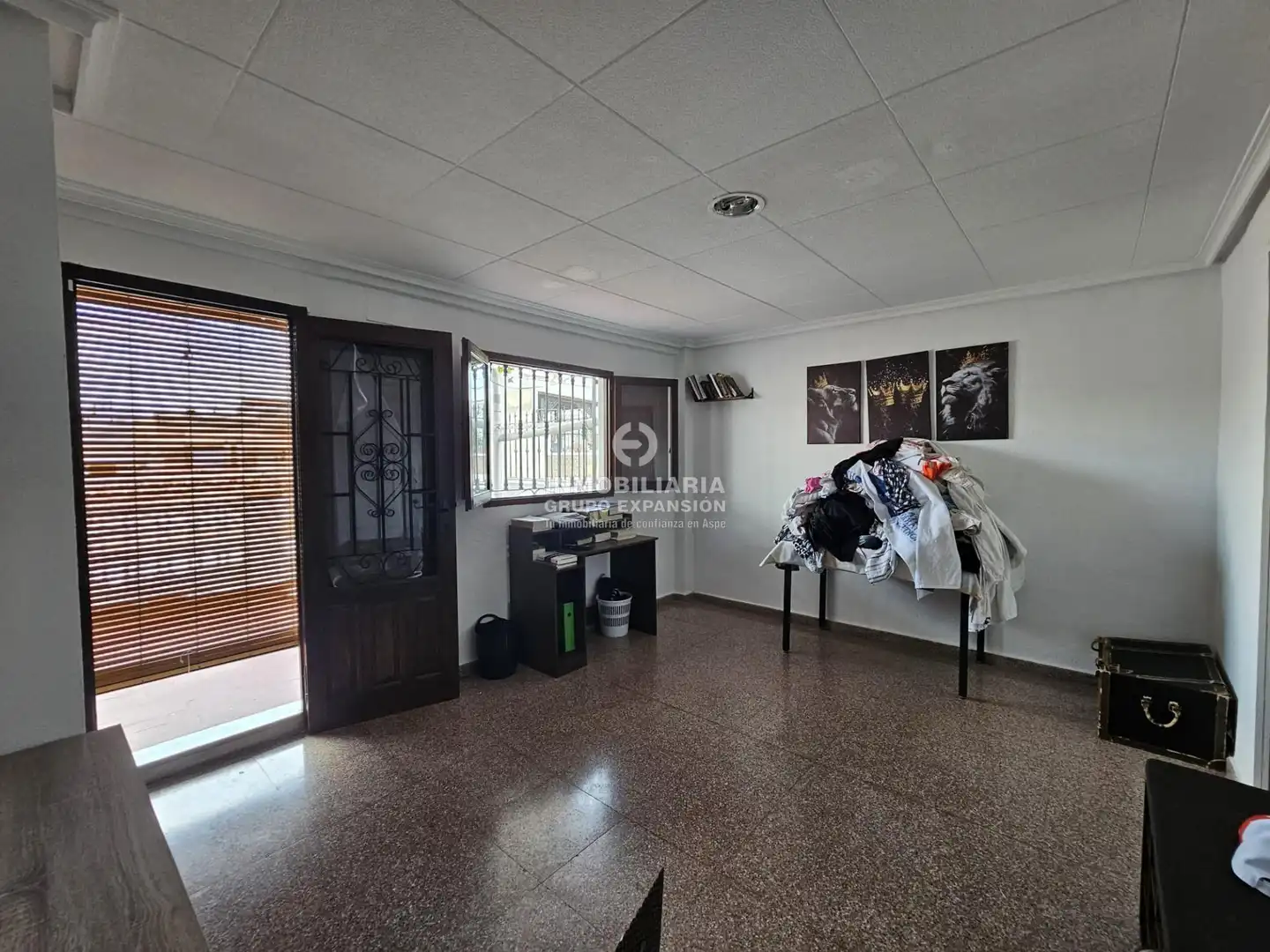 Houses for sale in Aspe  with Air Conditioner, Terrace and Storage room