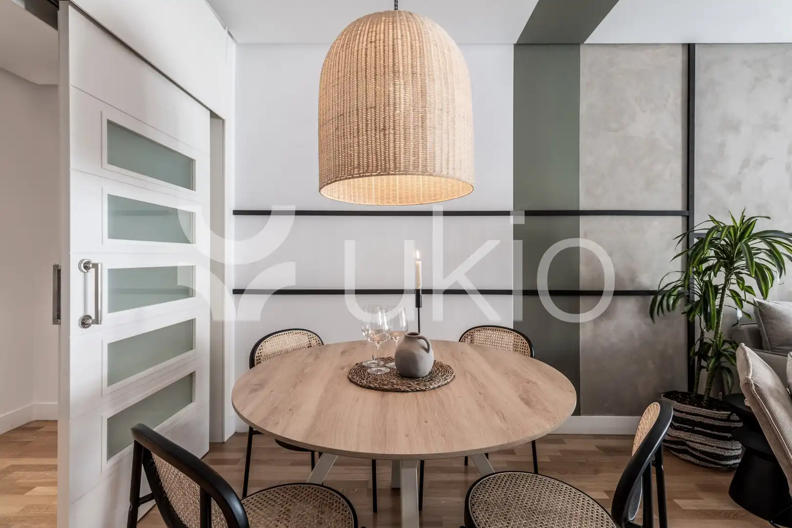 Comedor de Apartamento de alquiler en Madrid con Calefacción, Amueblado y Horno